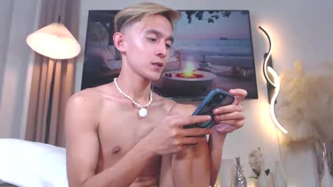 Justine online show from December 15, 6:59 pm