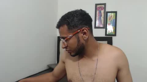 yuyussthh online show from November 20, 4:56 am