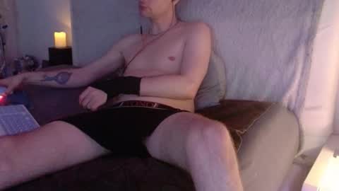   online show from March 21, 9:41 pm