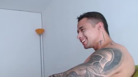 Snapshot of zac_colleng07 chatting on December 15, 7:21 pm Zac Colleng online show from December 15, 7:21 pm