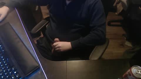 zerobied online show from February 17, 4:09 am