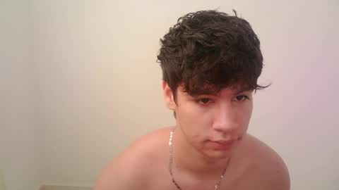 zeus_183 online show from November 20, 3:00 pm