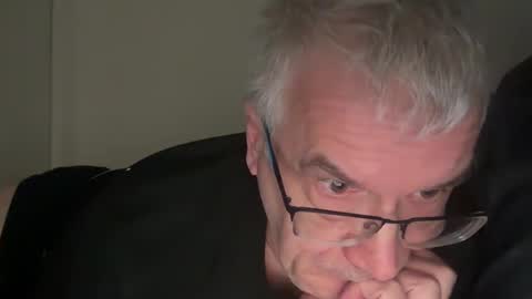 zwickauer1969 online show from March 5, 8:44 pm