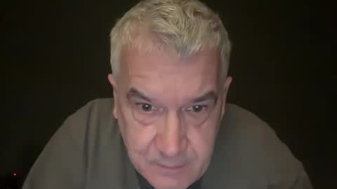 zwickauer1969 online show from December 1, 6:16 am