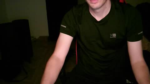 Snapshot of zyriosben chatting on October 6, 7:13 am zyriosben online show from October 6, 7:13 am