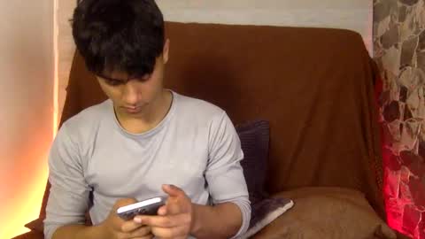 zyzz_1812 online show from February 1, 3:05 am