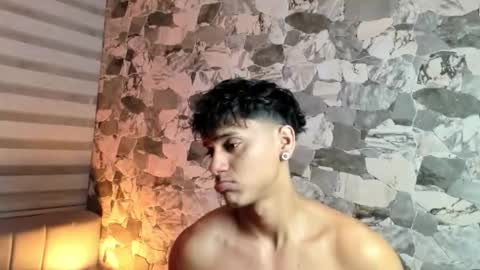 zyzz_1812 online show from March 11, 6:09 am