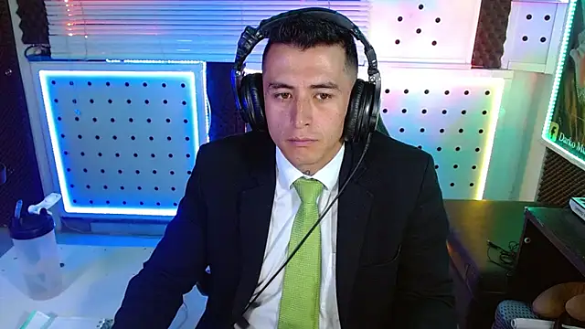 Darko0717 online show from February 7, 2:45 pm