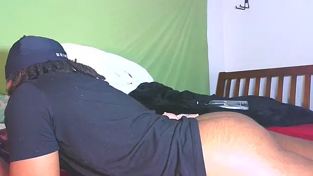 Carolinayoungin online show from September 26, 11:24 pm