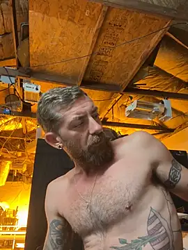 mandjpuff2 online show from September 10, 6:45 am