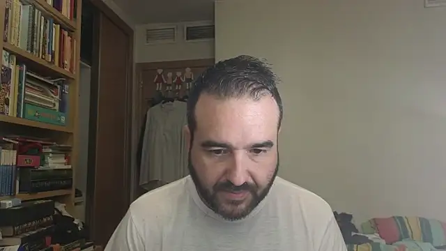 curiosillo83 online show from October 11, 4:00 pm