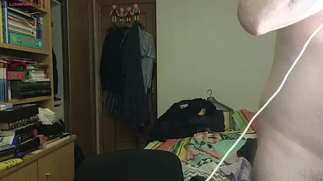 curiosillo83 online show from September 18, 12:56 am