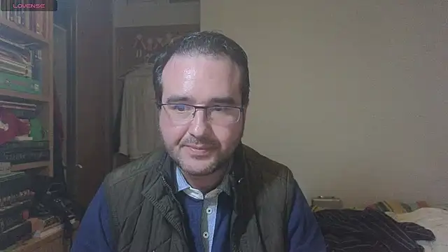 curiosillo83 online show from February 5, 6:15 pm