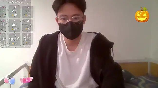 Gwencloudy online show from February 10, 3:46 am