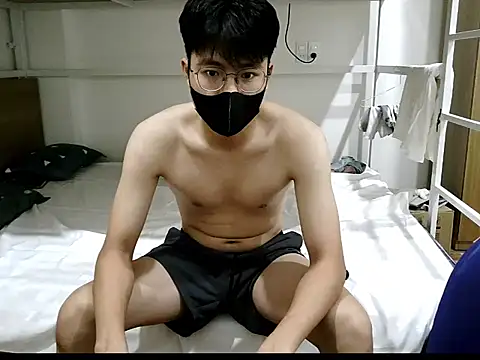 Gwencloudy online show from October 14, 6:20 am