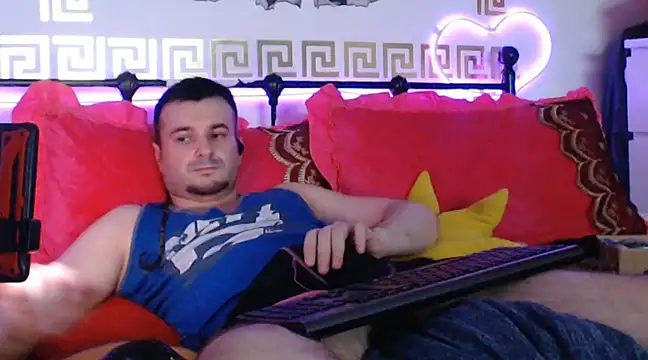 Snapshot of erotico69xxx chatting on December 22, 12:07 am erotico69xxx online show from December 22, 12:07 am