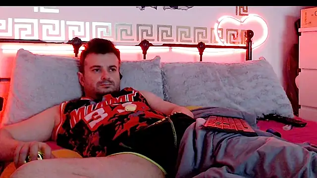 Snapshot of erotico69xxx chatting on September 14, 12:23 am erotico69xxx online show from September 14, 12:23 am