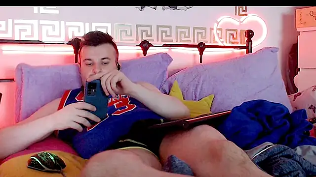 Snapshot of erotico69xxx chatting on October 4, 11:42 pm erotico69xxx online show from October 4, 11:42 pm