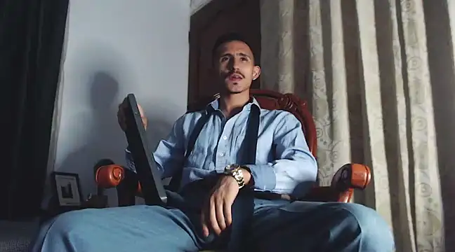 HomeAloneK online show from January 3, 8:11 pm