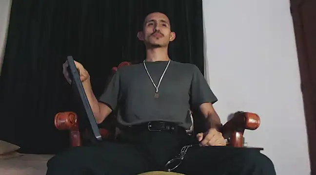 HomeAloneK online show from January 14, 8:26 pm