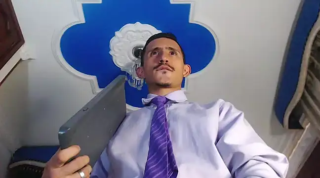 HomeAloneK online show from December 12, 7:37 pm