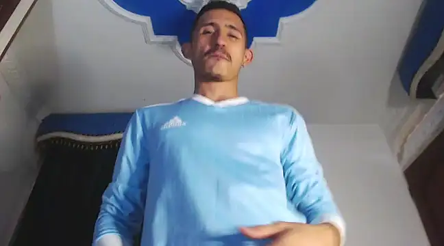 HomeAloneK online show from December 6, 7:34 pm