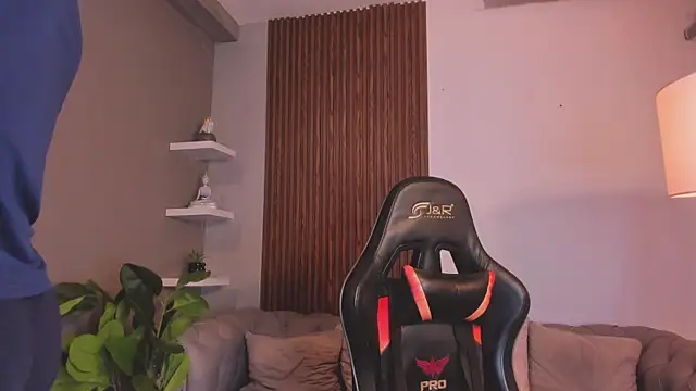 liam collins21 online show from April 9, 12:00 pm