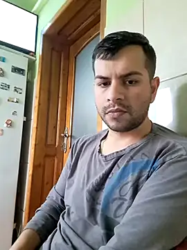 Snapshot of hornny1995 chatting on December 8, 12:30 pm hornny1995 online show from December 8, 12:30 pm