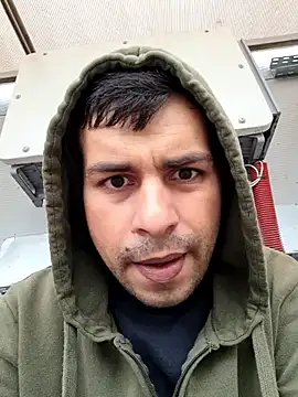 Snapshot of hornny1995 chatting on October 7, 1:26 pm hornny1995 online show from October 7, 1:26 pm