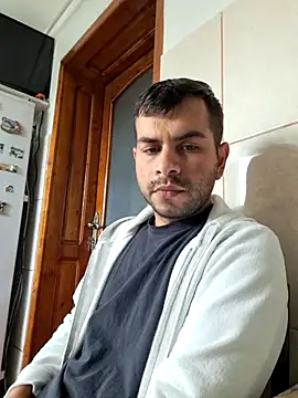 Snapshot of hornny1995 chatting on September 30, 12:42 pm hornny1995 online show from September 30, 12:42 pm