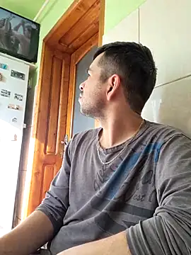 Snapshot of hornny1995 chatting on February 22, 7:56 am hornny1995 online show from February 22, 7:56 am