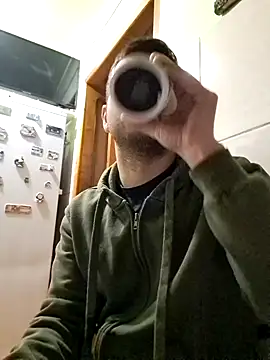 Snapshot of hornny1995 chatting on January 13, 2:07 am hornny1995 online show from January 13, 2:07 am