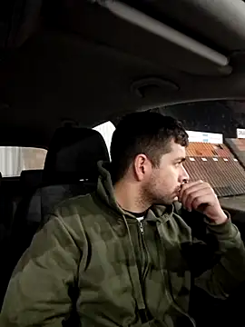 Snapshot of hornny1995 chatting on February 7, 7:38 pm hornny1995 online show from February 7, 7:38 pm