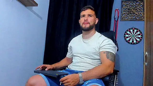 AndrewDiaz online show from April 22, 5:57 am