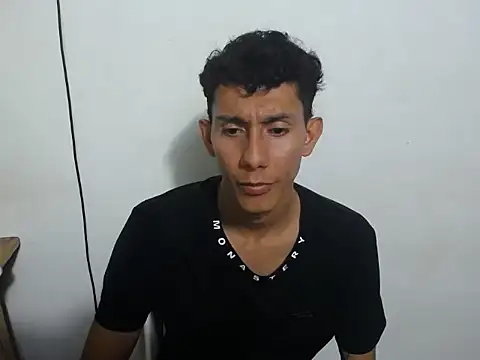 Sexy boy1215 online show from October 21, 12:14 am