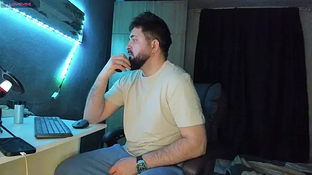 Snapshot of Eduu2322 chatting on March 3, 10:40 pm Eduu2322 online show from March 3, 10:40 pm