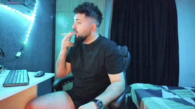 Snapshot of Eduu2322 chatting on February 10, 9:47 pm Eduu2322 online show from February 10, 9:47 pm