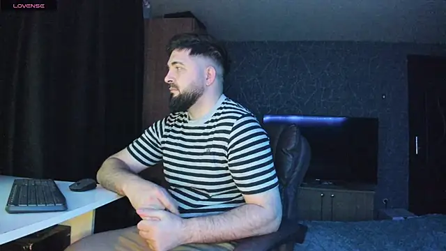 Snapshot of Eduu2322 chatting on January 10, 10:57 pm Eduu2322 online show from January 10, 10:57 pm