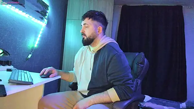 Snapshot of Eduu2322 chatting on March 13, 9:59 pm Eduu2322 online show from March 13, 9:59 pm