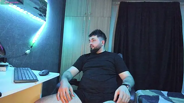 Snapshot of Eduu2322 chatting on February 17, 10:14 pm Eduu2322 online show from February 17, 10:14 pm