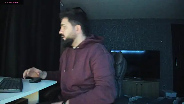 Snapshot of Eduu2322 chatting on December 31, 11:28 pm Eduu2322 online show from December 31, 11:28 pm