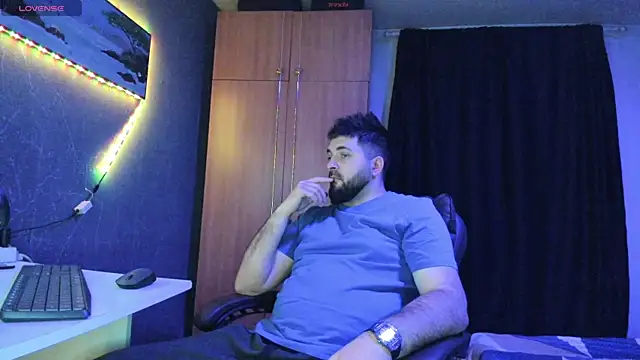 Snapshot of Eduu2322 chatting on February 20, 10:37 pm Eduu2322 online show from February 20, 10:37 pm