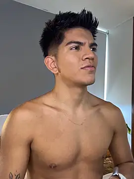 santiago 01 online show from January 6, 7:07 pm