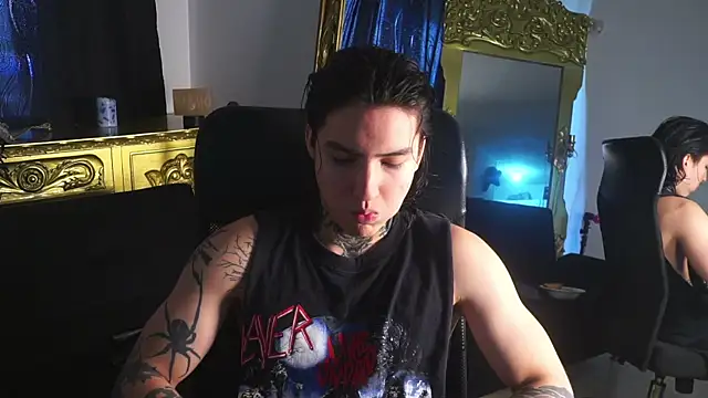 dantecoppolaa  online show from January 11, 5:07 pm