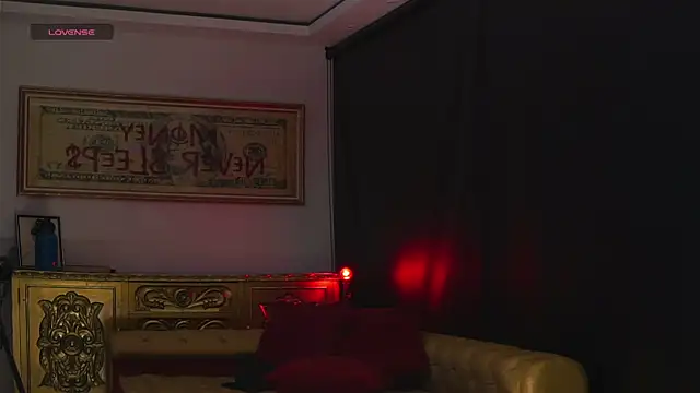 dantecoppolaa  online show from October 31, 11:08 pm