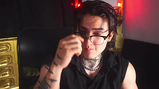 dantecoppolaa  online show from March 3, 11:34 pm