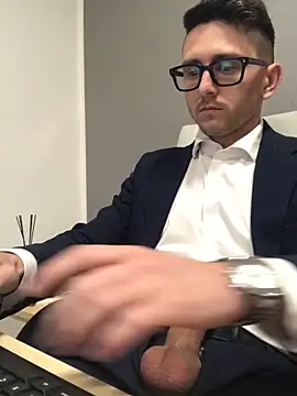 masterboss  online show from April 17, 11:57 am