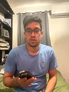 Magicerosxx69 online show from December 2, 6:00 pm