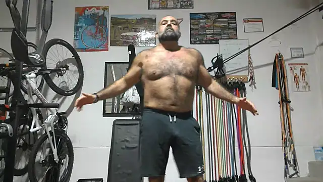 chainjulious online show from December 9, 1:57 pm