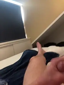 LivingLegend1978 online show from March 15, 8:26 am